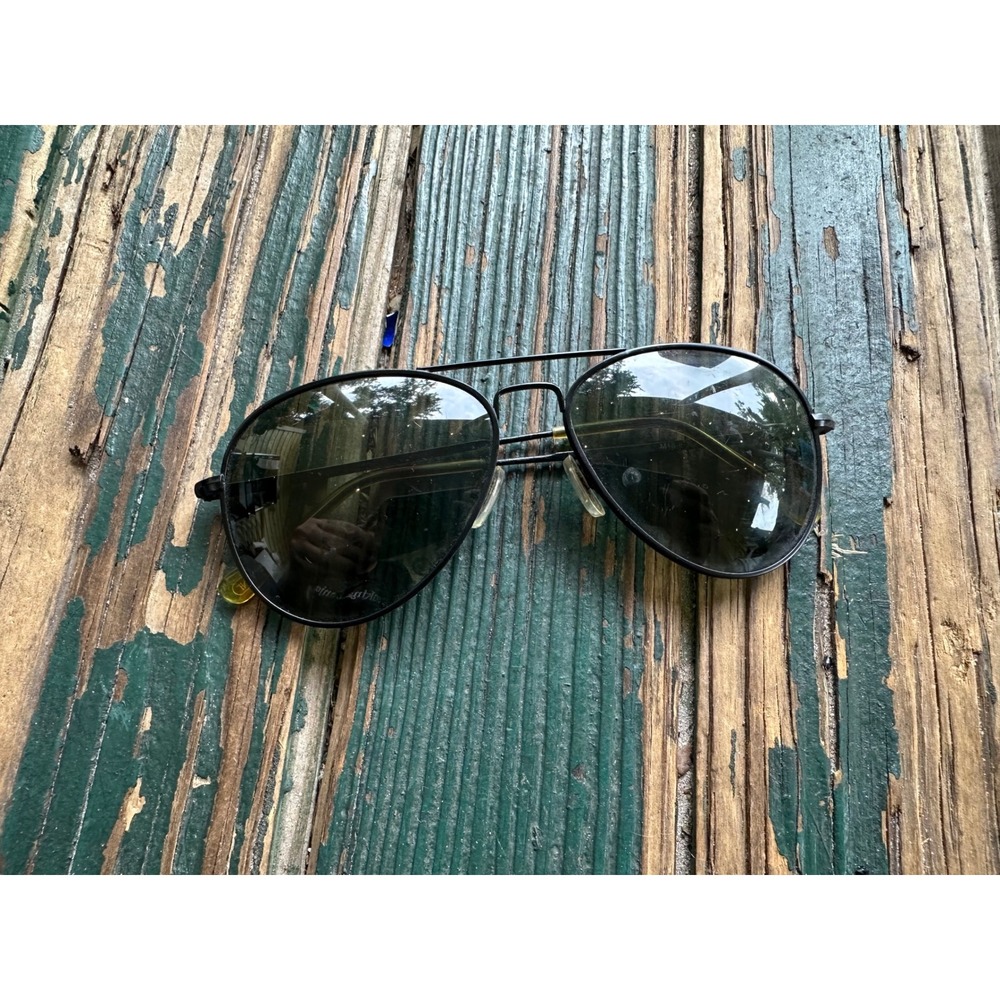 Foster Grant Aviator Sunglasses Black Metal Frame Dark Tinted Lenses Vintage